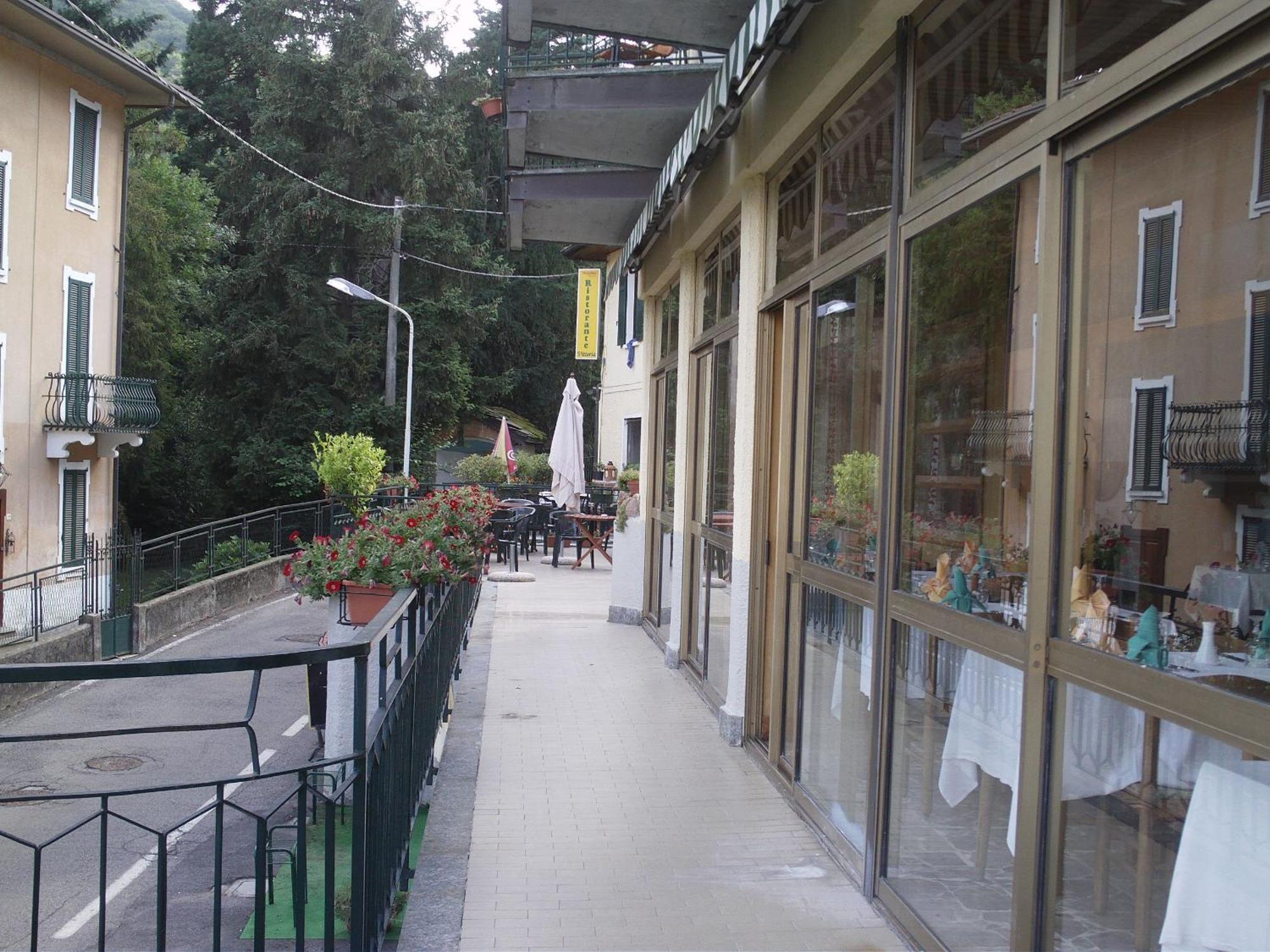 Budget Hotel Vittoria & Ristorante Marzio Екстер'єр фото