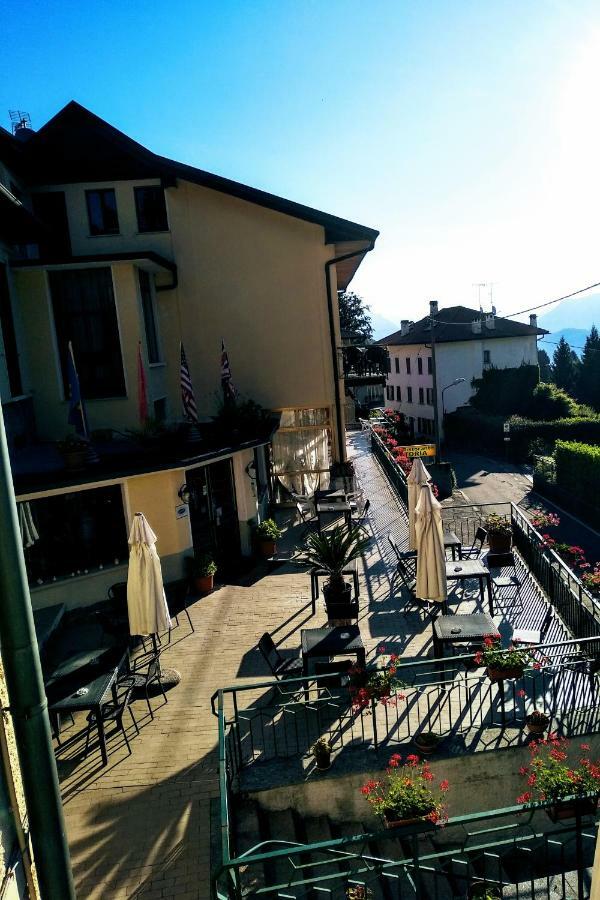 Budget Hotel Vittoria & Ristorante Marzio Екстер'єр фото
